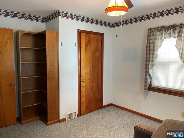 529 Fern Avenue, Lyndhurst, NJ 07071