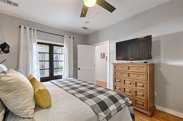 1323 Lansford Avenue, Dallas, TX 75224