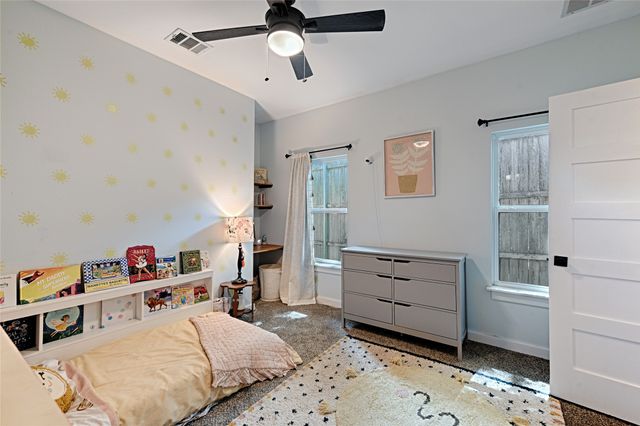 1323 Lansford Avenue, Dallas, TX 75224