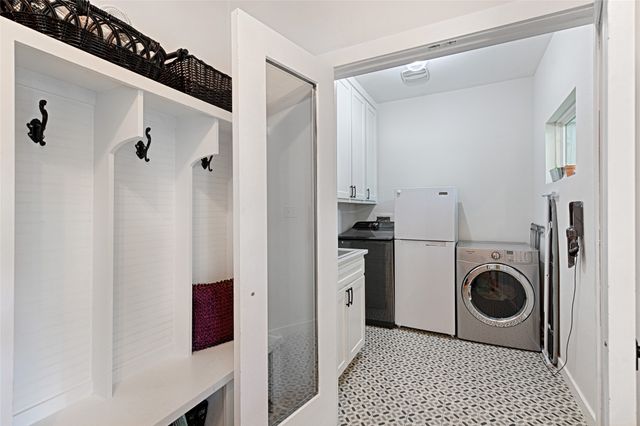 1323 Lansford Avenue, Dallas, TX 75224
