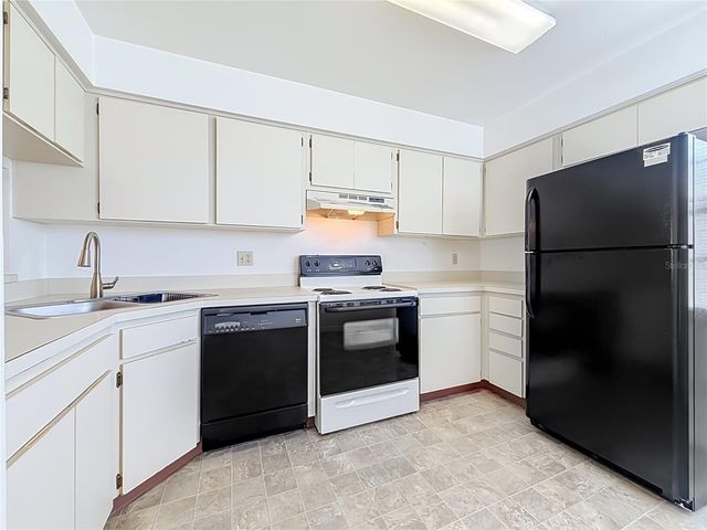 6810 STONES THROW CIRCLE N 13302, St Petersburg, FL 33710