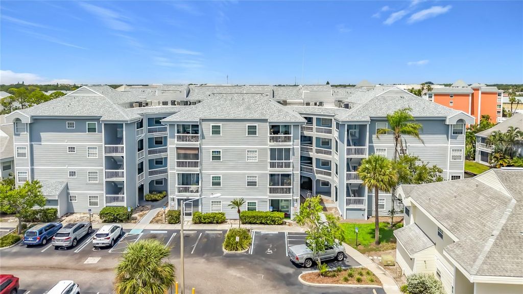 6810 STONES THROW CIRCLE N 13302, St Petersburg, FL 33710