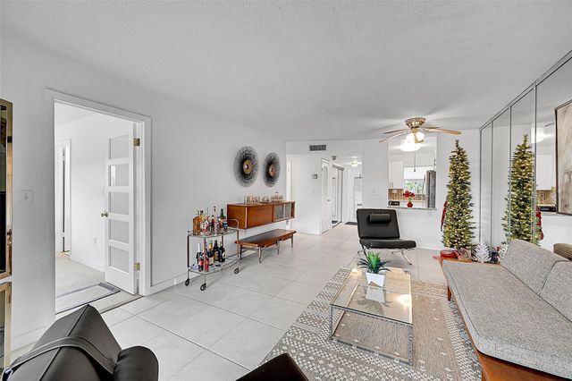 2780 N Pine Island Road 312, Sunrise, FL 33322