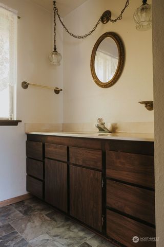 3142 Undie Road, Forks, WA 98331