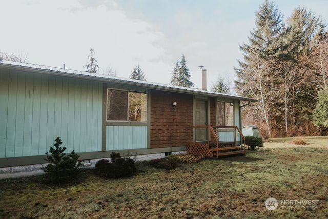 3142 Undie Road, Forks, WA 98331