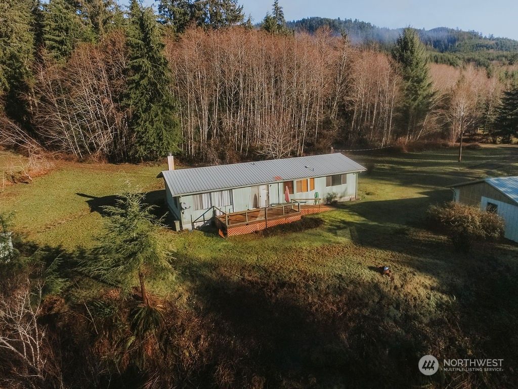 3142 Undie Road, Forks, WA 98331