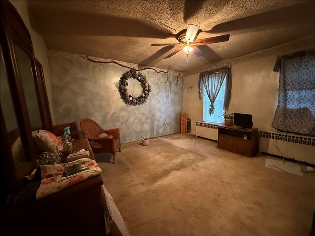 727 Thompson Str, Turtle Creek, PA 15145