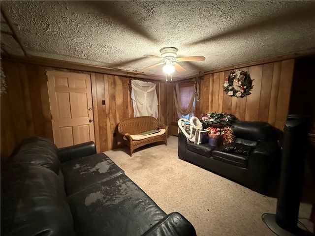 727 Thompson Str, Turtle Creek, PA 15145