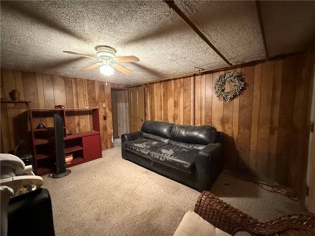 727 Thompson Str, Turtle Creek, PA 15145