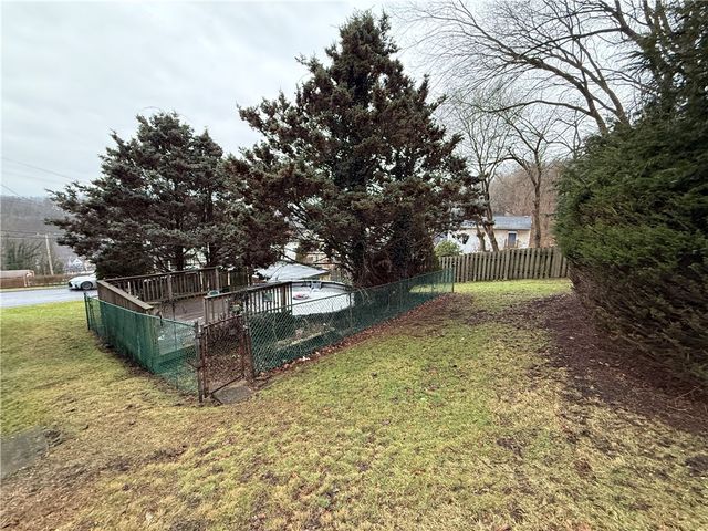 727 Thompson Str, Turtle Creek, PA 15145
