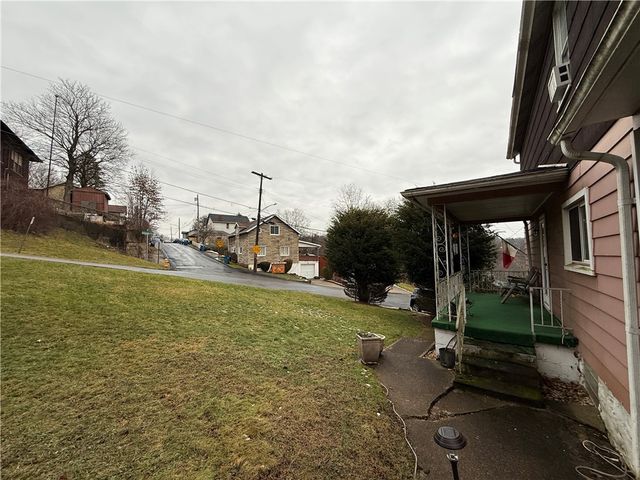 727 Thompson Str, Turtle Creek, PA 15145