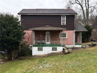 727 Thompson Str, Turtle Creek, PA 15145