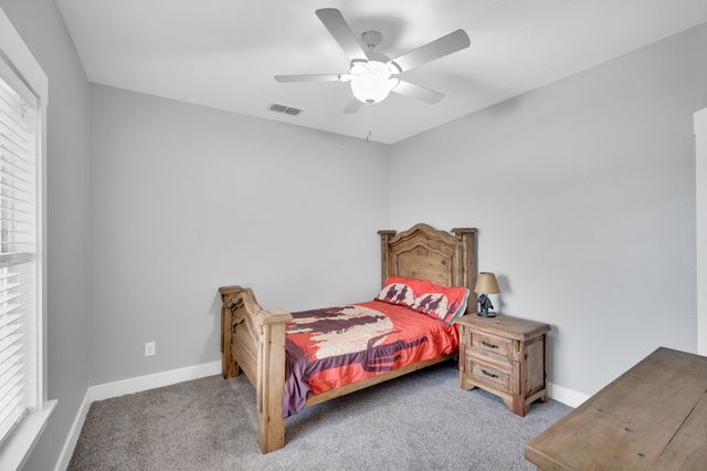 61 Rockett Lane, Pecan Hill, TX 75154