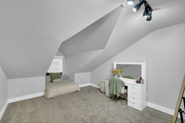 61 Rockett Lane, Pecan Hill, TX 75154