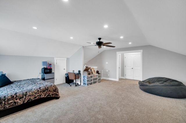 61 Rockett Lane, Pecan Hill, TX 75154
