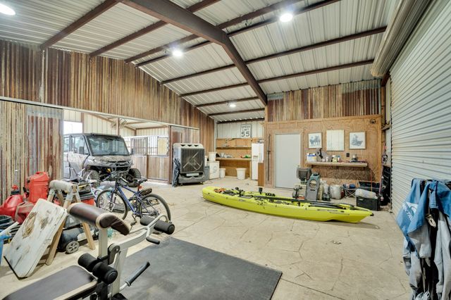 61 Rockett Lane, Pecan Hill, TX 75154