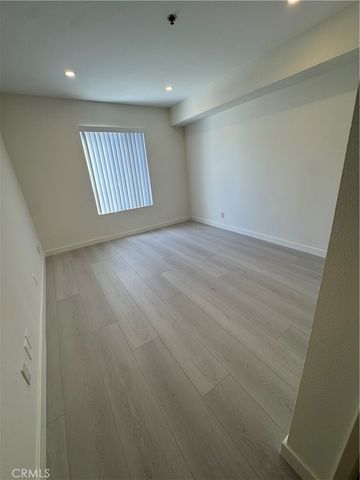 2616 Canada 102, Glendale, CA 91208