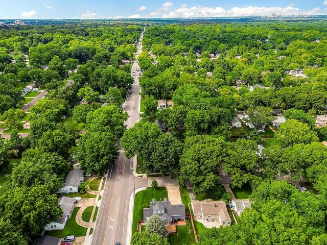 5414 W 72nd Terrace, Prairie Village, KS 66208