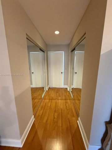 6180 Kings Gate Cir, Delray Beach, FL 33484