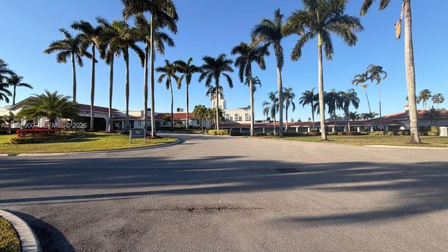 6180 Kings Gate Cir, Delray Beach, FL 33484