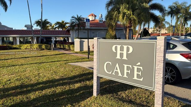 6180 Kings Gate Cir, Delray Beach, FL 33484