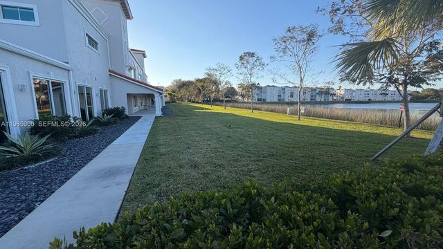 6180 Kings Gate Cir, Delray Beach, FL 33484