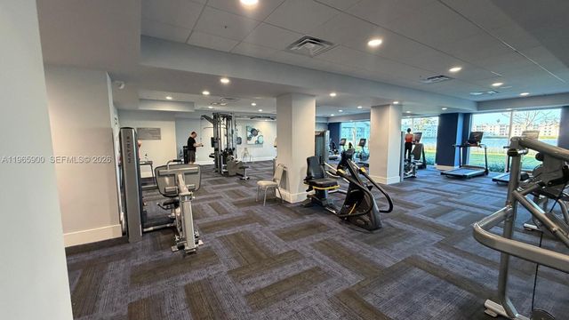 6180 Kings Gate Cir, Delray Beach, FL 33484