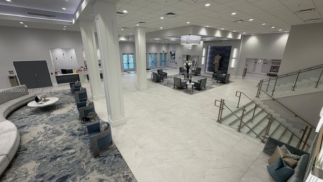 6180 Kings Gate Cir, Delray Beach, FL 33484