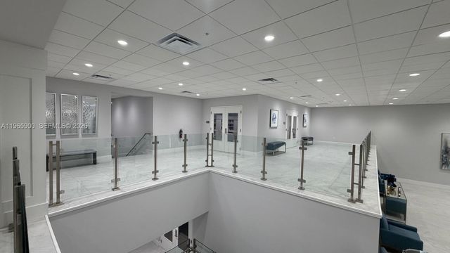 6180 Kings Gate Cir, Delray Beach, FL 33484