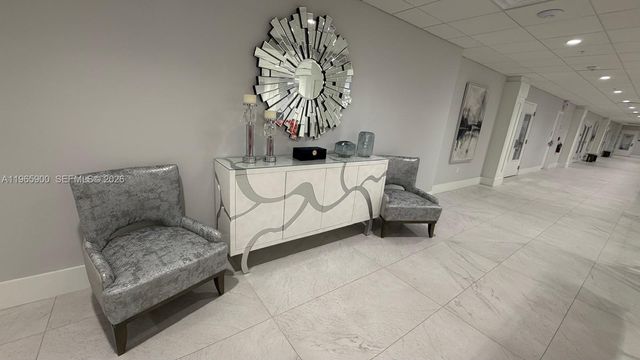 6180 Kings Gate Cir, Delray Beach, FL 33484