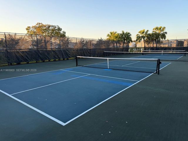 6180 Kings Gate Cir, Delray Beach, FL 33484