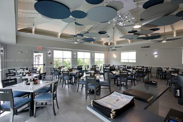 6180 Kings Gate Cir, Delray Beach, FL 33484