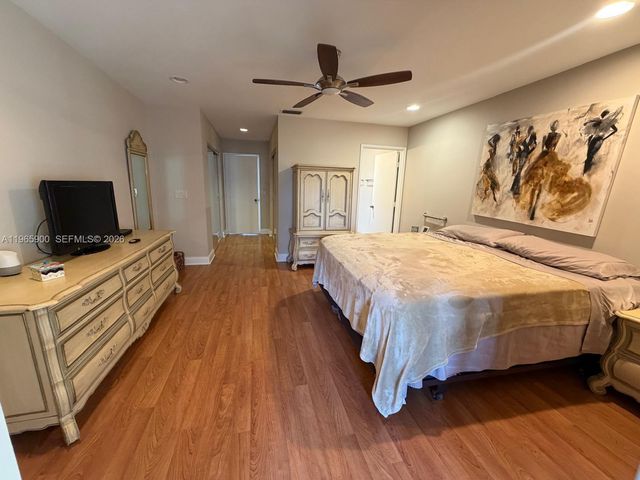 6180 Kings Gate Cir, Delray Beach, FL 33484