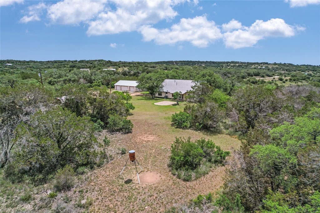 199 Middleton RD, Spicewood, TX 78669