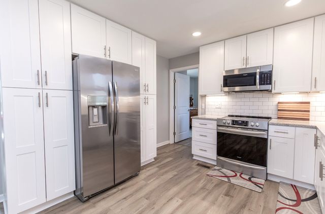 2604 Hickory Dr, Springfield, TN 37172