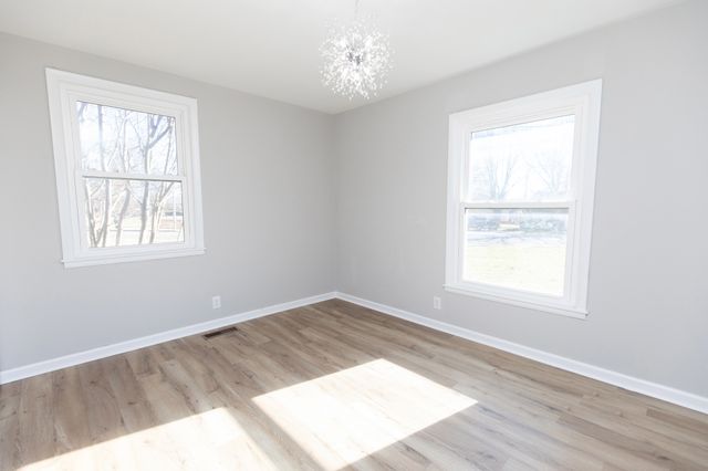 2604 Hickory Dr, Springfield, TN 37172