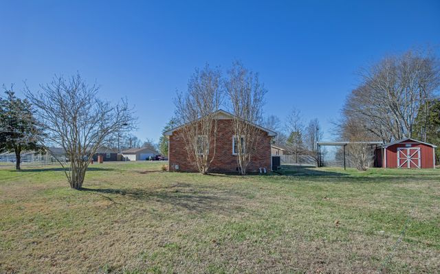 2604 Hickory Dr, Springfield, TN 37172