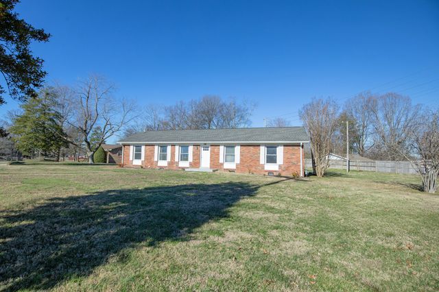 2604 Hickory Dr, Springfield, TN 37172