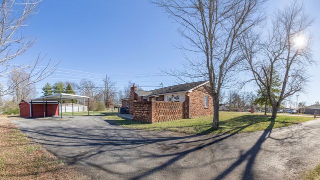 2604 Hickory Dr, Springfield, TN 37172
