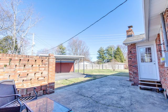 2604 Hickory Dr, Springfield, TN 37172