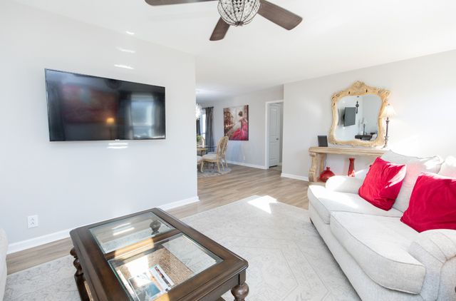 2604 Hickory Dr, Springfield, TN 37172