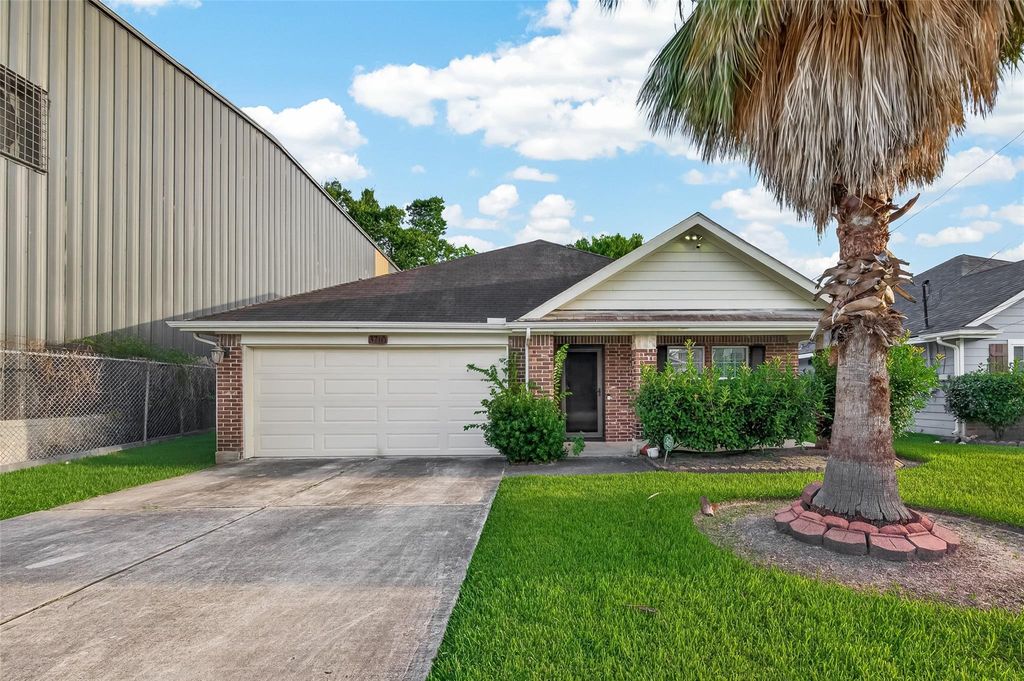 3710 Mcgowen Street, Houston, TX 77004