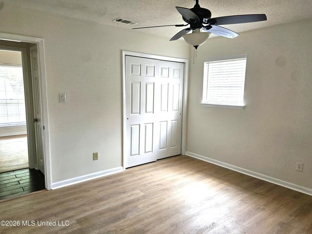4205 Yosemite Drive, Ocean Springs, MS 39564