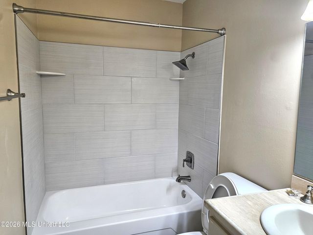 4205 Yosemite Drive, Ocean Springs, MS 39564