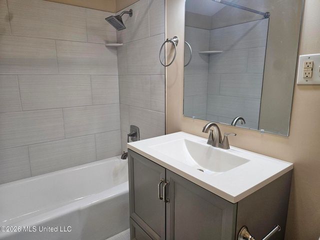 4205 Yosemite Drive, Ocean Springs, MS 39564