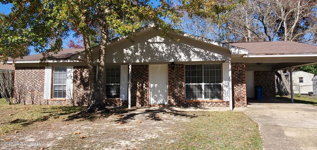 4205 Yosemite Drive, Ocean Springs, MS 39564