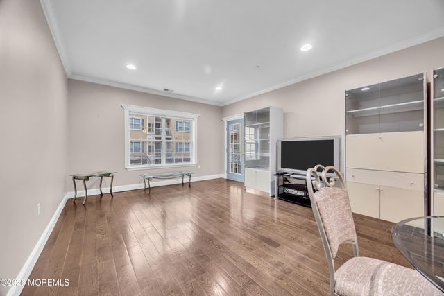 540 Cranbury Road 219, East Brunswick, NJ 08816