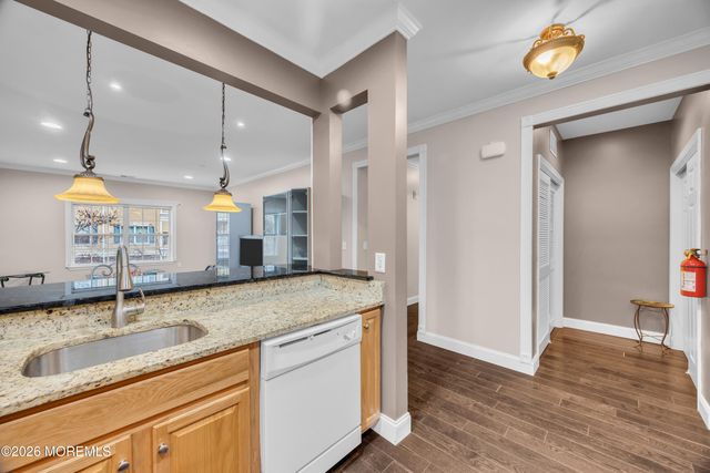 540 Cranbury Road 219, East Brunswick, NJ 08816