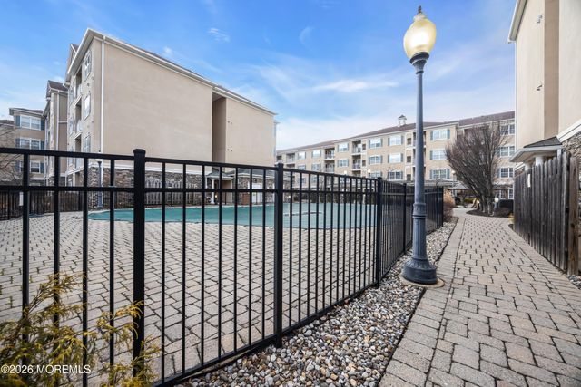 540 Cranbury Road 219, East Brunswick, NJ 08816