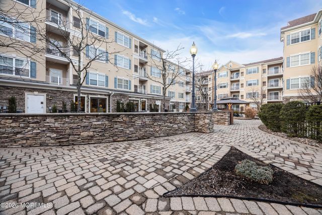 540 Cranbury Road 219, East Brunswick, NJ 08816